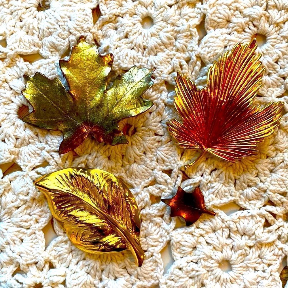Bundle of 4 Autumn Leaf Pins Brooches